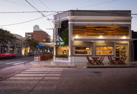 Córdoba, Argentina: Rediseñan un restobar clásico y la madera es protagonista absoluta